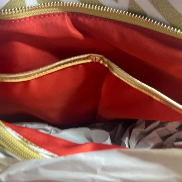 Hudson + Bleeker Gold Labyrinth Print Tote - Picture 11 of 16